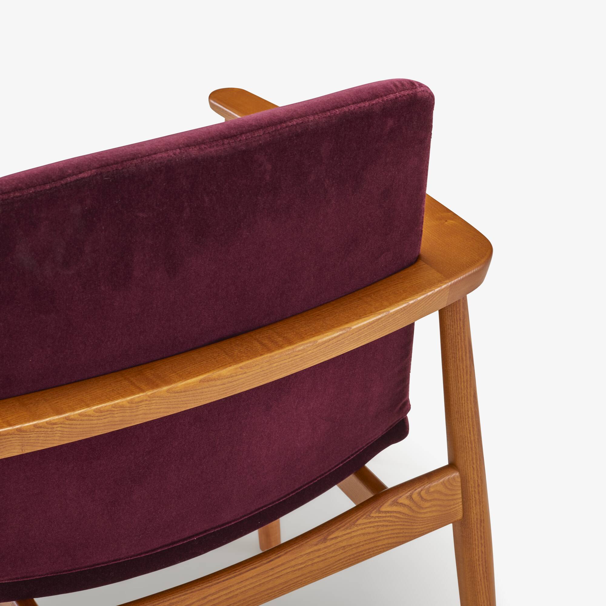 Image Carver chair piétement frêne teinté guariche  4